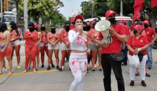 Los trabajadores protestaron por los derechos laborales.