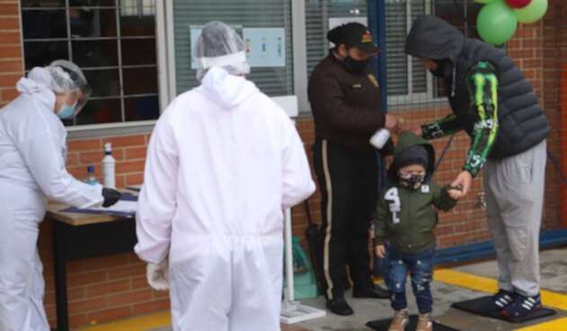 Jardines infantiles vuelven en pandemia / Niños en medio de covid-19