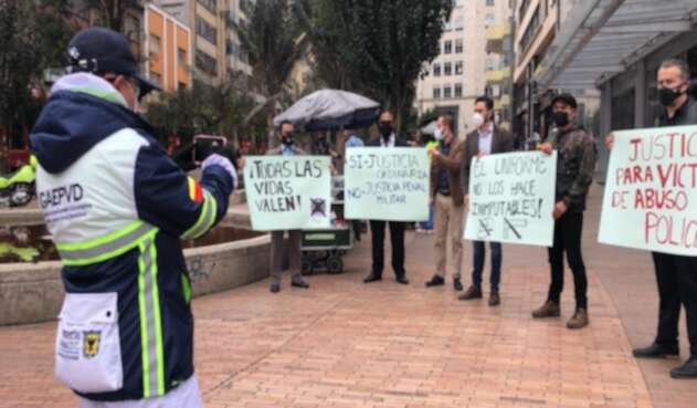 Protestas en la Avenida Jiménez en rechazo a la muerte del abogado