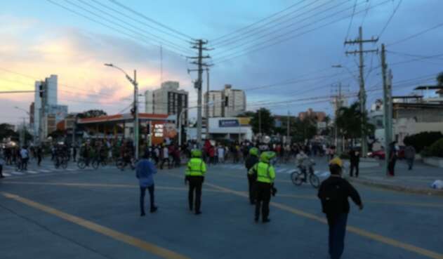 Policía hace presencia en marchas de Barranquilla.
