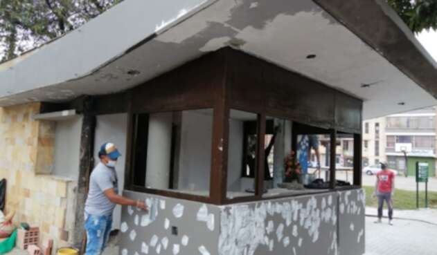 Vecinos reconstruyen CAI en Suba Rincón