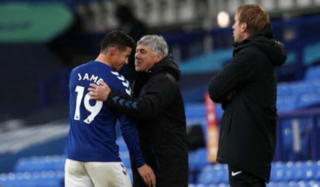 James Rodríguez y Carlo Ancelotti