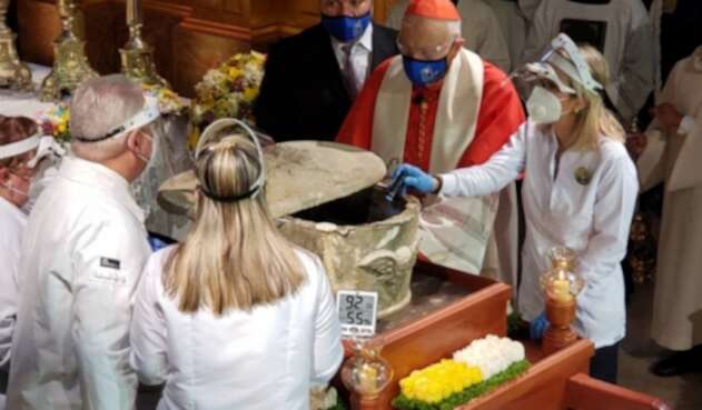 Exhumación de los restos del Dr. José Gregorio Hernández Exhumación de los restos del Dr. José Gregorio Hernández