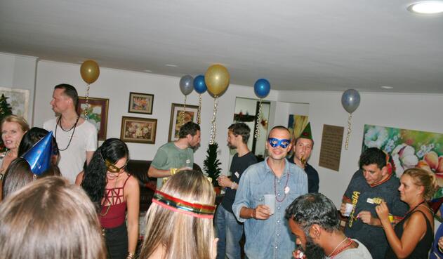 Fiesta de Juan Luis con extranjeros