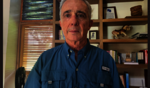 Expresidente Álvaro Uribe en detención domiciliaria