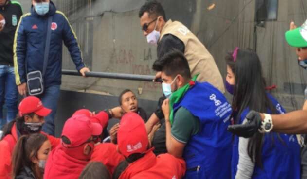 La minga indígena sacó de la protesta a unos ladrones en la Plaza de Bolívar