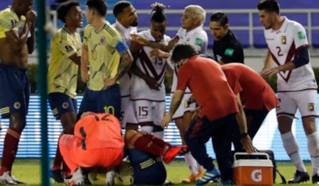 Lesión de Santiago Arias Lesión de Santiago Arias