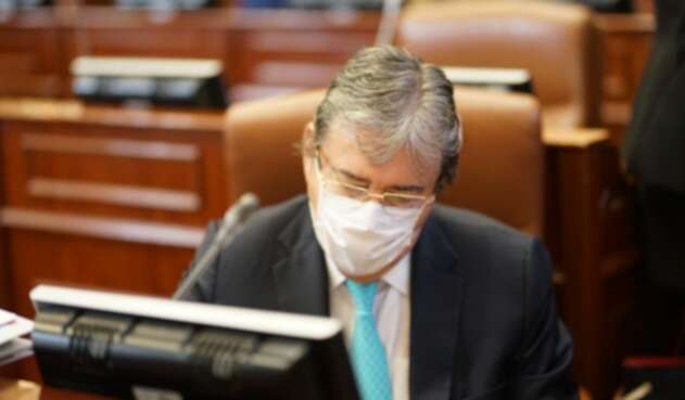 Debate de moción de censura a MinDefensa Carlos Holmes.