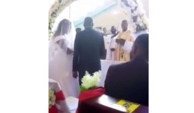 Mujer irrumpió en en boda