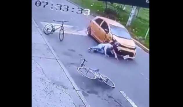 Arrollan a ciclistas en Bogotá