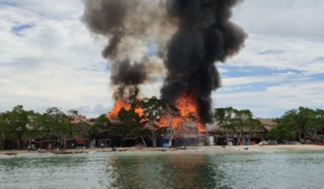 Capturan a una menor y tres adultos presuntamente relacionados en el incendio de Playa Blanca, Isla de Barú