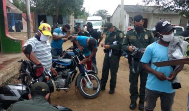 La Policía del Atlántico realizó una campaña para prevenir hurto a motos.