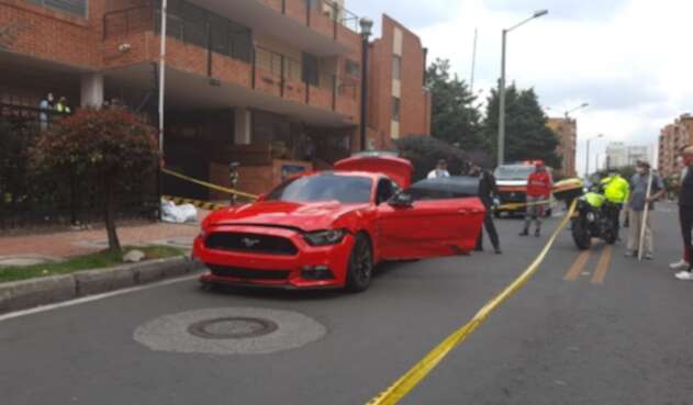 Vehículo de alta gama con el que fue atropellado un motociclista en Bogotá