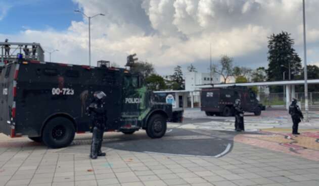 Tanquetas del Esmad en disturbios en la Nacional