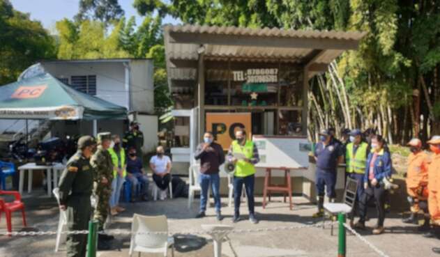 Organismos de socorro buscan en zonas boscosas y orillas del río, cercano al barrio donde desapareció.
