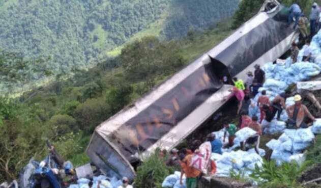 Accidente de camión en Valdivia, Antioquia