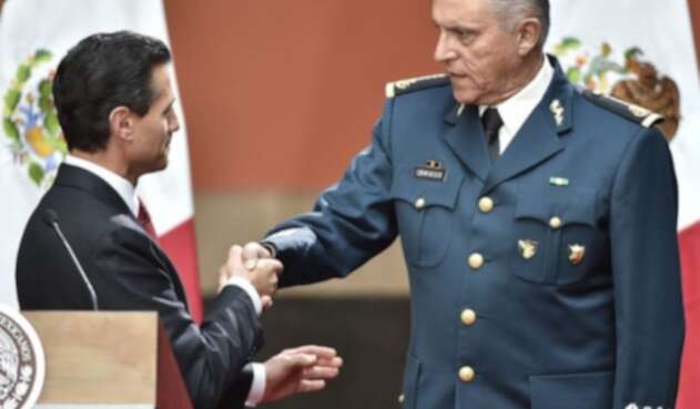 Enrique Peña Nieto y el general Salvador Cienfuegos