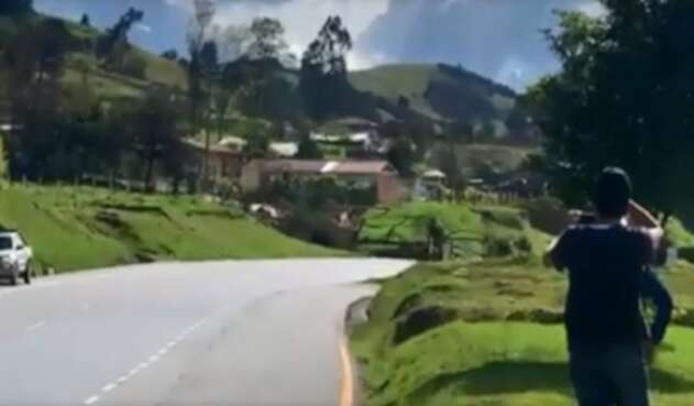 Deslizamiento vías Cundinamarca