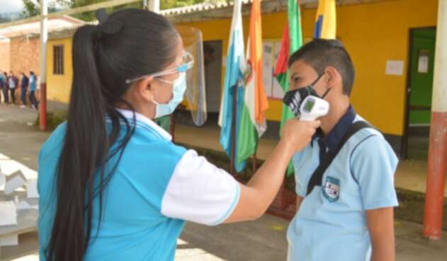 Estudiantes reportados positivos por Covid-19 en colegio del Atlántico