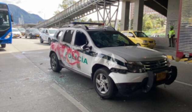 Carro de Policía vandalizado