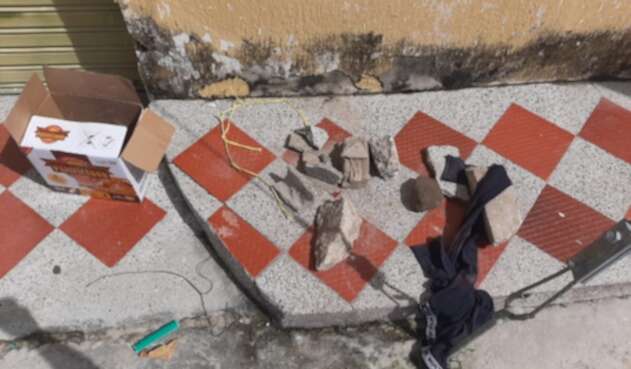 La caja fue abandonada en una calle de Sabanagrande.