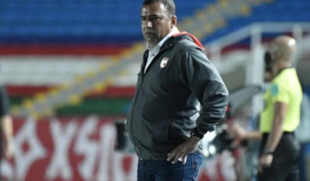 Hárold Rivera, técnico de Santa Fe