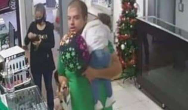 El presunto asesino es el papá de la menor.