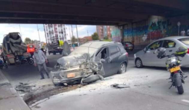 Accidente de tránsito en Bogotá Accidente de tránsito en Bogotá