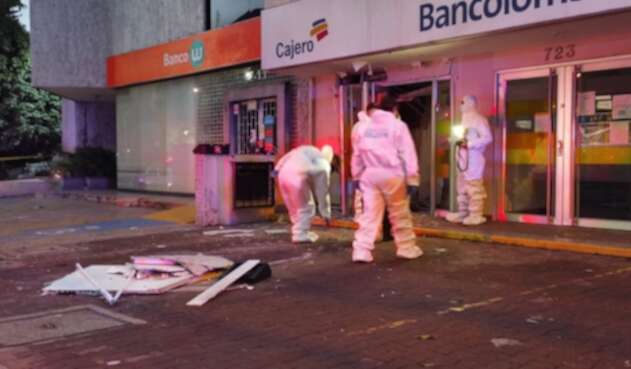 Se recuperó el dinero en cuatros cajas y se inmovilizó un vehículo que tenía las placas alteradas.