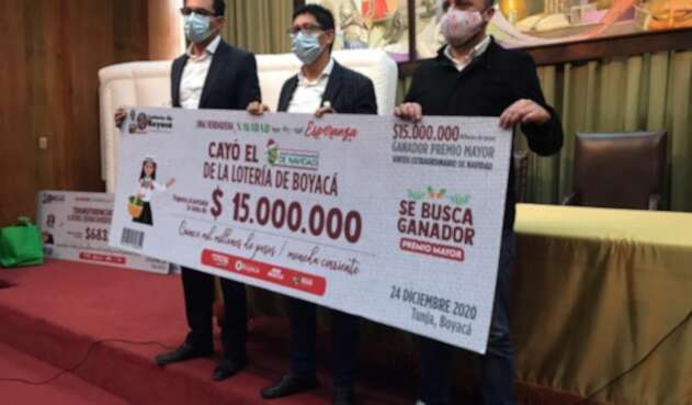 Una docente que mientras peregrinaba en la Basílica del Señor de los Milagros de Buga ubicada en el Valle del Cauca, es la nueva millonaria.