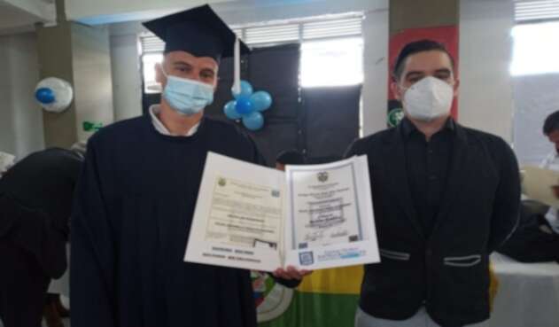 Se graduaron del bachillerato 135 exhabitantes de calle en Bogotá