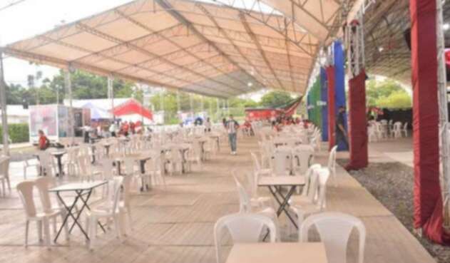 El aforo para este lugar es de 5000 personas.