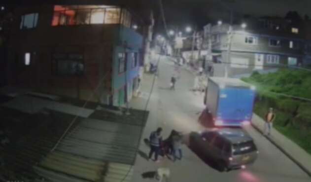 Motociclista atropelló a una ciclista y ambos salieron a volar en Facatativá