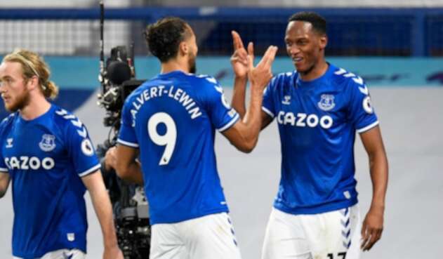 Yerry Mina juega con el Everton Yerry Mina juega con el Everton