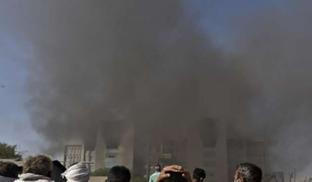 Incendio en sede de vacunas en India