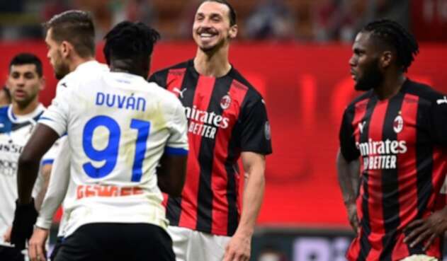 Zlatan Ibrahimovic y Duván Zapata Zlatan Ibrahimovic y Duván Zapata