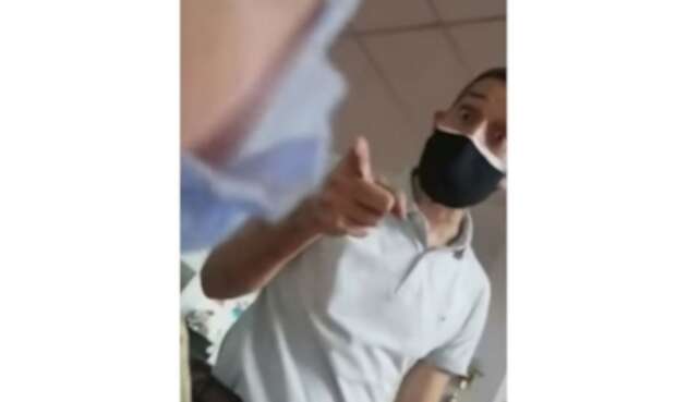 Fabián Gonzalo Canal, funcionario que golpeó a mujer en Bucaramanga Fabián Gonzalo Canal, funcionario que golpeó a mujer en Bucaramanga