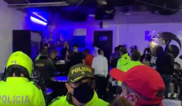 Fiesta clandestina en Bogotá