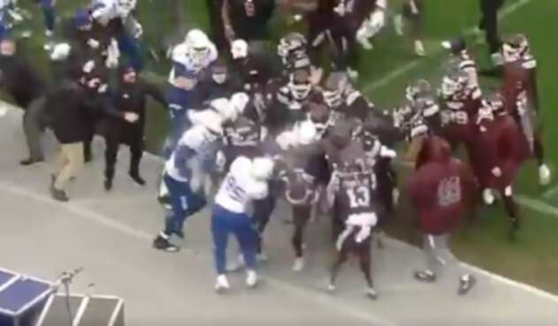 Pelea en futbol americano Pelea en futbol americano
