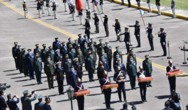 Militares
