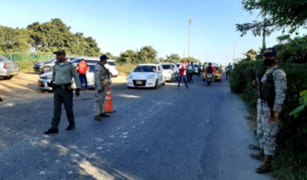 Devuelven a 1.500 personas que pretendían ingresar a Playa Blanca sin reservas