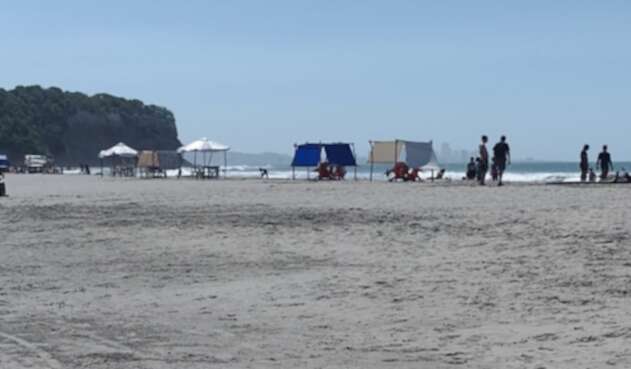 Denuncian primer cobro excesivo del año en las playas de Cartagena