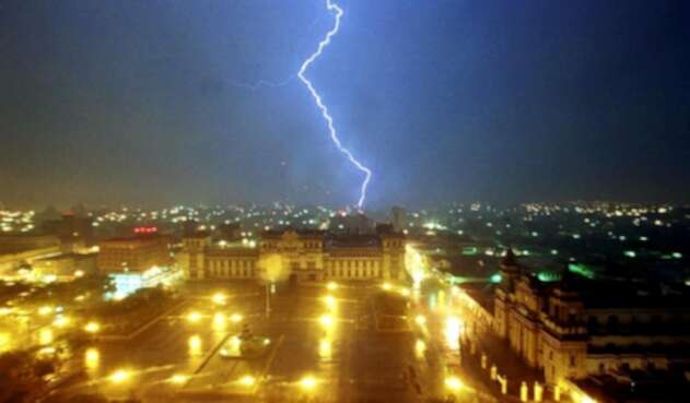 Rayo - Trueno Rayo - Trueno