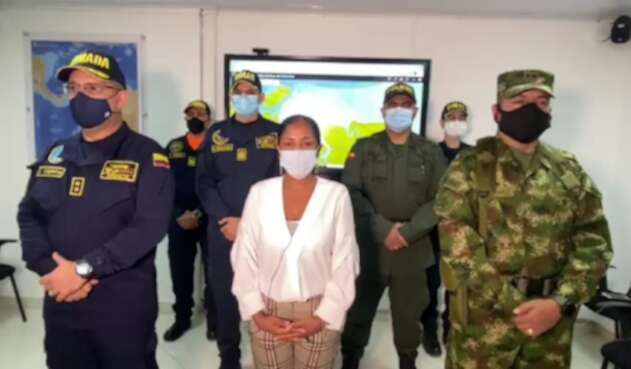Alcaldesa de Tumaco y Autoridades Militares en el Puerto