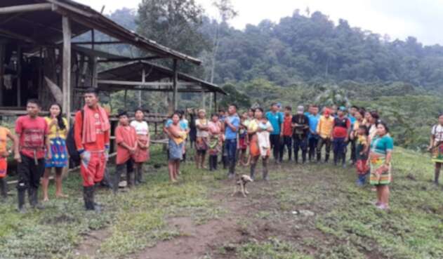 Indígenas embera eyádiba de resguardos ancestrales en Antioquia.