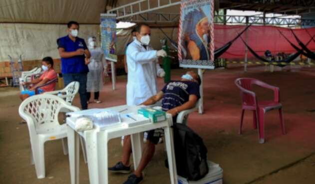 Realizan pruebas de coronavirus en Manaos