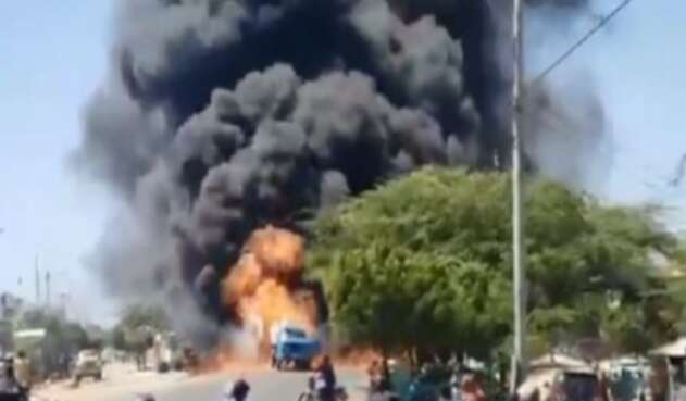 Impresionantes imágenes de explosión en estación de gasolina en La Guajira