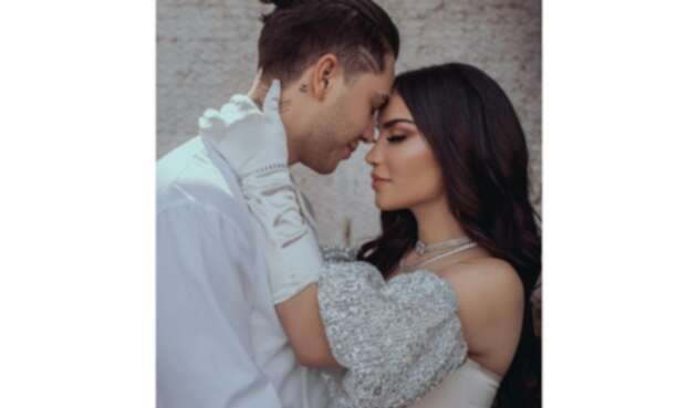 Kimberly Loaiza y Juan De Dios Pantoja
