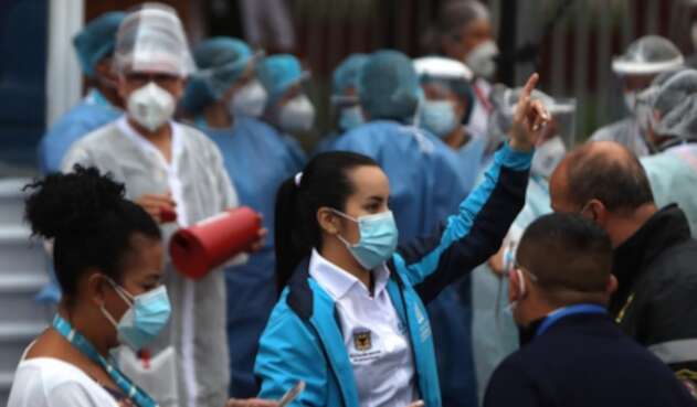 Vacunación contra la covid-19 en el Hospital de Kennedy en Bogotá