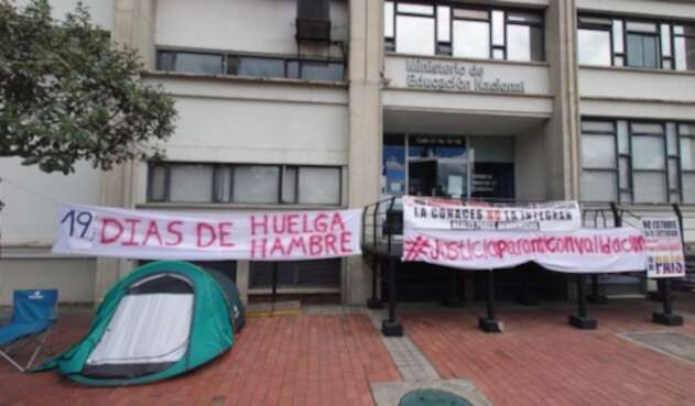 Médico santandereano cumplió 19 días en huelga de hambre para que le validen su especialización